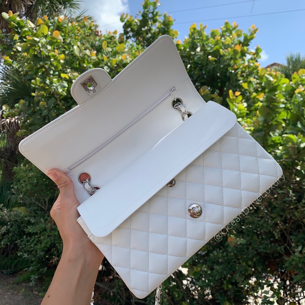 AUTHENTIC CHANEL Medium Flap White Caviar Silver - Picture 6 of 16